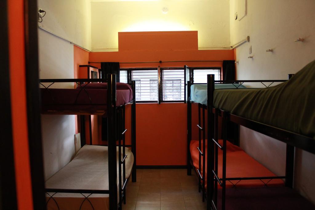 La Lechuza Hostel Росарио Экстерьер фото