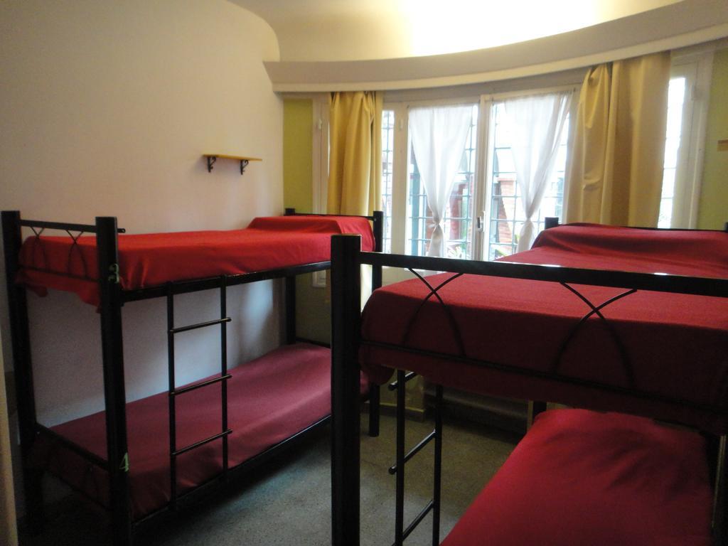 La Lechuza Hostel Росарио Экстерьер фото