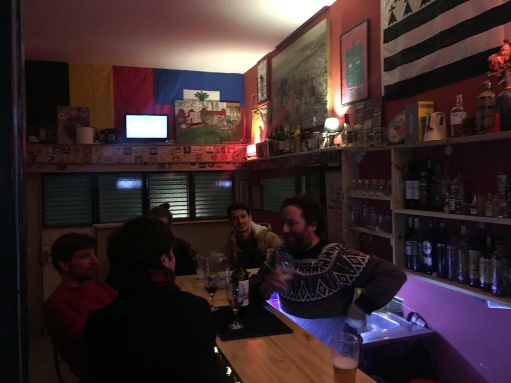 La Lechuza Hostel Росарио Экстерьер фото