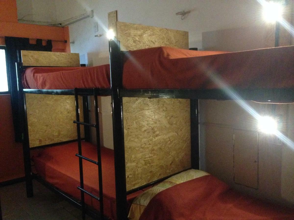 La Lechuza Hostel Росарио Экстерьер фото